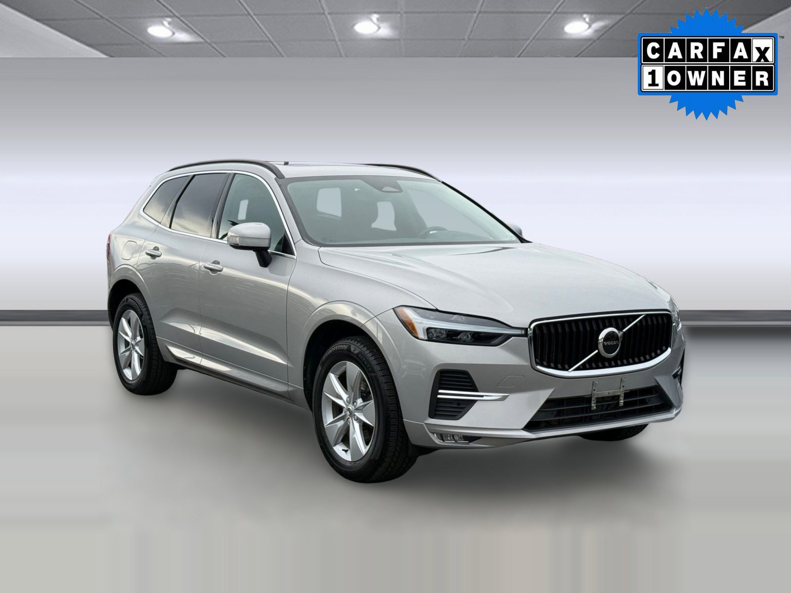 Used 2022 Volvo XC60 B5 Momentum image 5