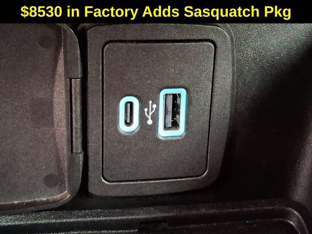 Used 2023 Ford Bronco 2-Door w/ Sasquatch Package AWD/4WD image 28