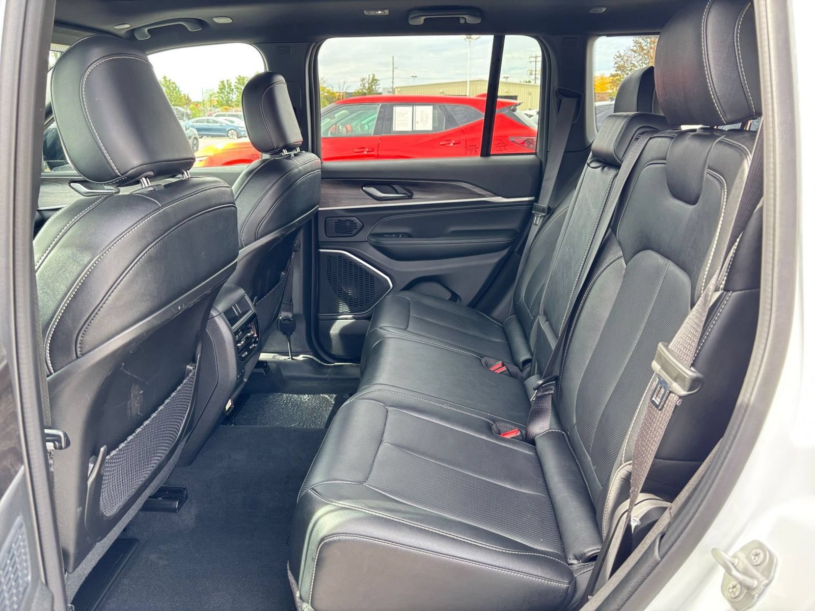 Used 2026 Jeep Grand Cherokee Limited AWD/4WD image 28