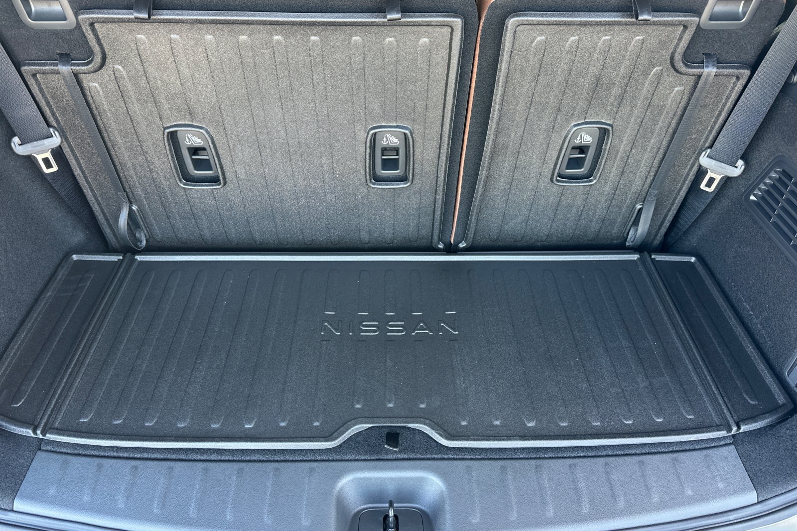 New 2026 Nissan Pathfinder Platinum FWD image 13