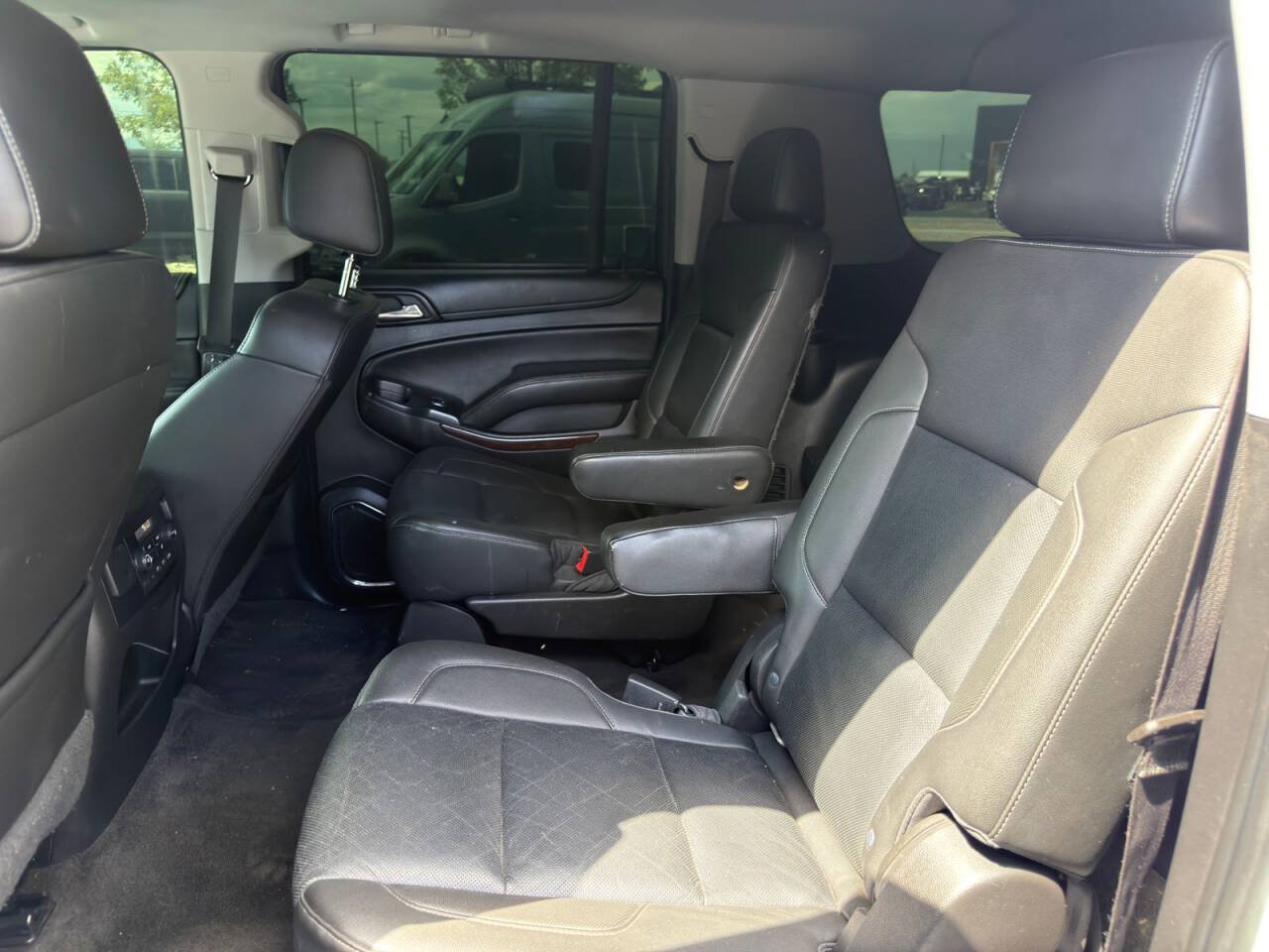 Used 2018 GMC Yukon XL SLT w/ Open Road Package AWD/4WD image 10