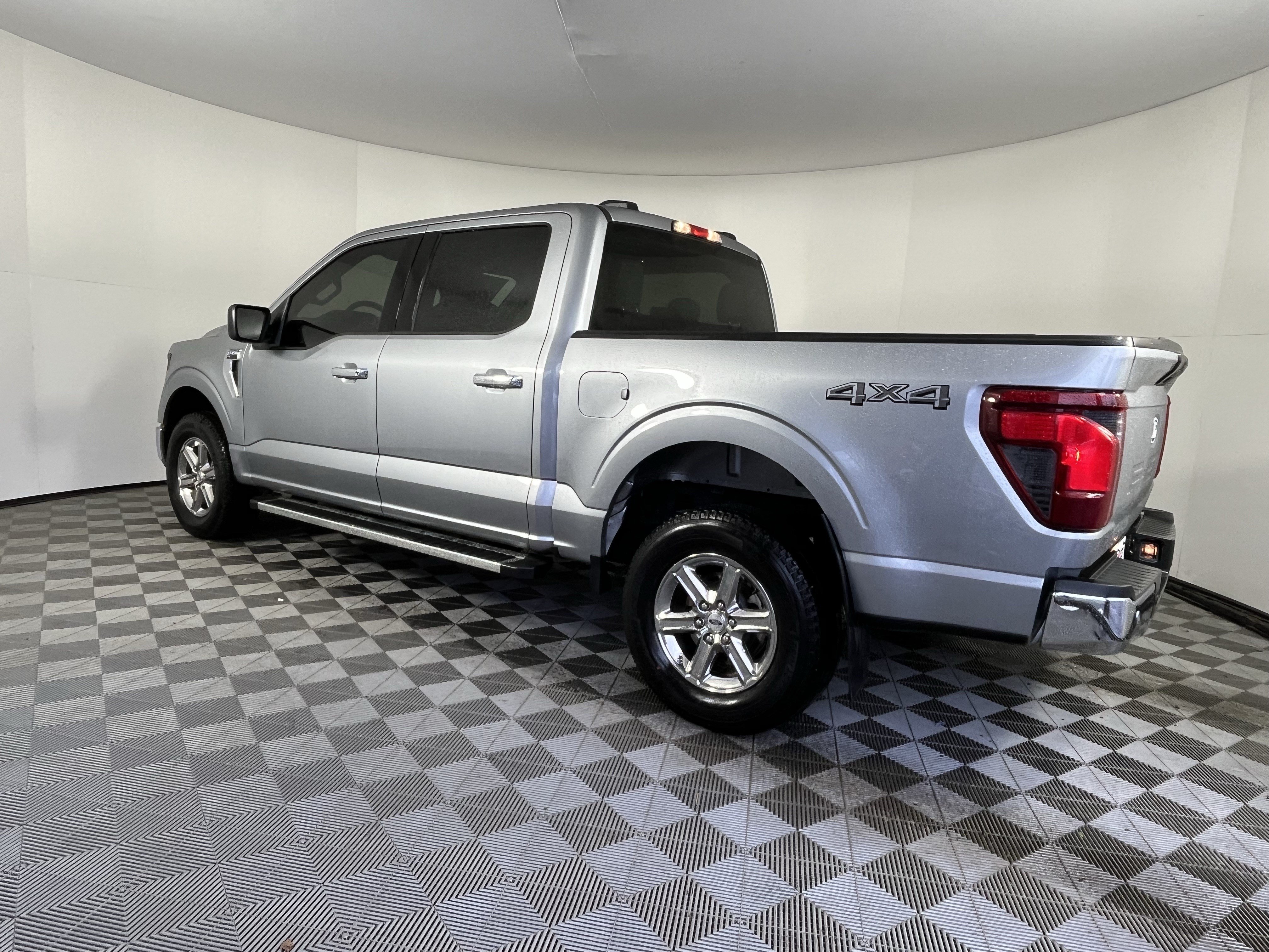 Used 2025 Ford F150 XLT w/ Equipment Group 301A Standard AWD/4WD image 3
