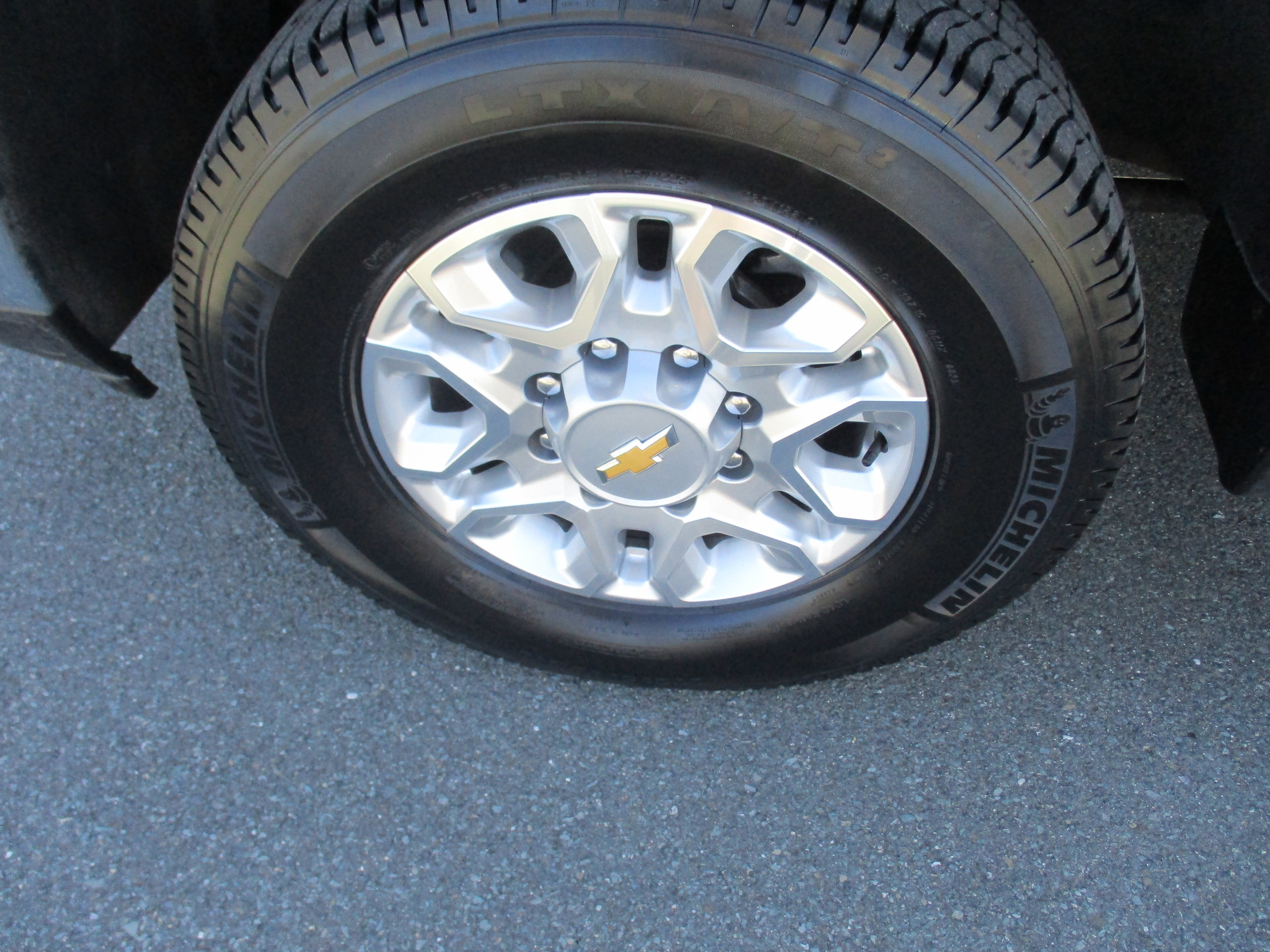 Certified 2024 Chevrolet Silverado 2500 LT image 9