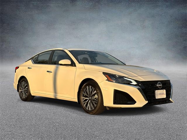 New 2025 Nissan Altima 2.5 SV w/ SV Premium Package