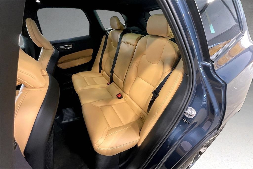 Certified 2024 Volvo XC60 T8 Ultimate w/ Protection Package Premier AWD/4WD image 23