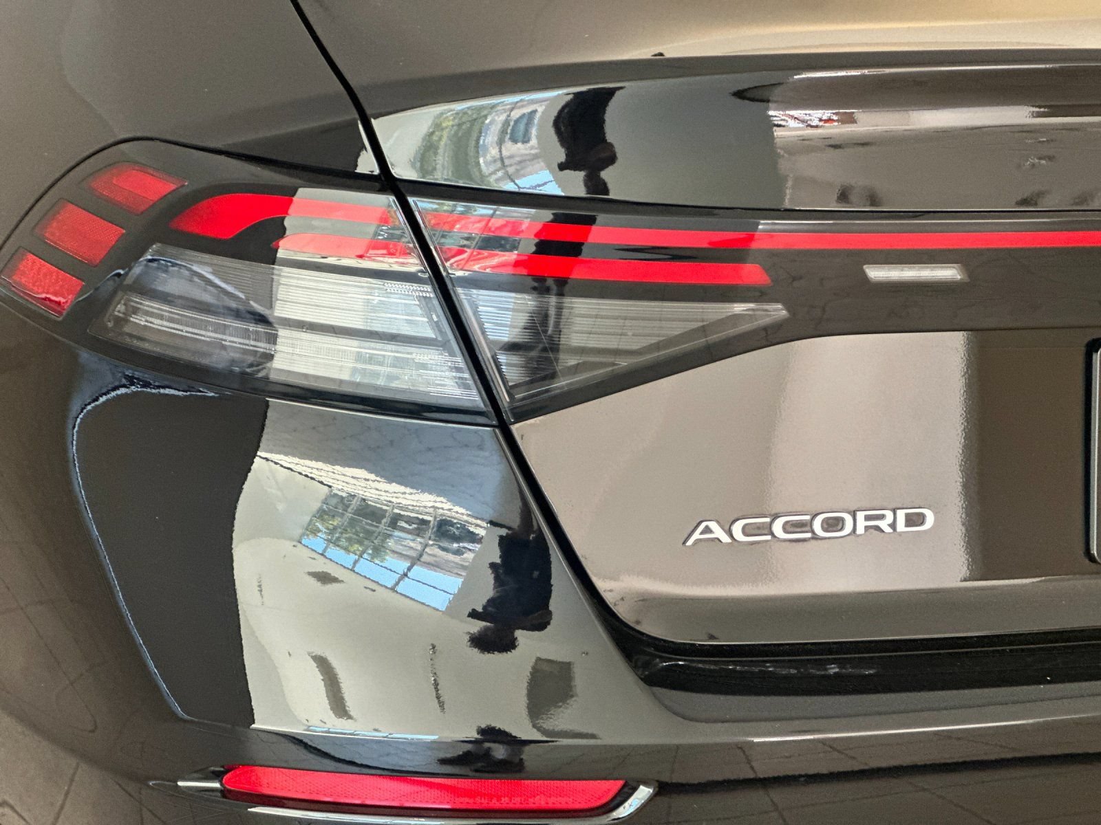 Used 2025 Honda Accord SE image 24