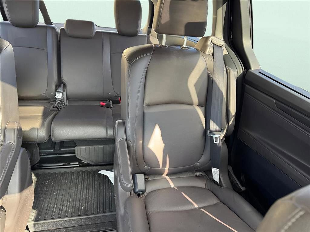 Used 2018 Honda Odyssey Touring image 19