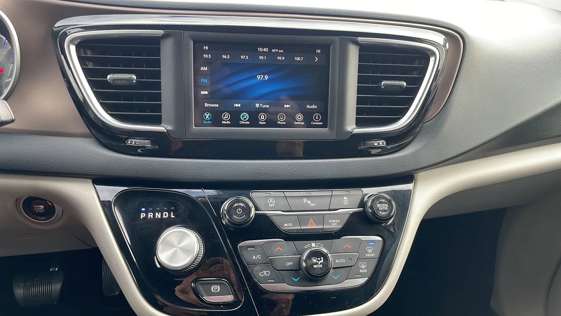 Used 2019 Chrysler Pacifica Touring Plus w/ Tire & Wheel Group image 26