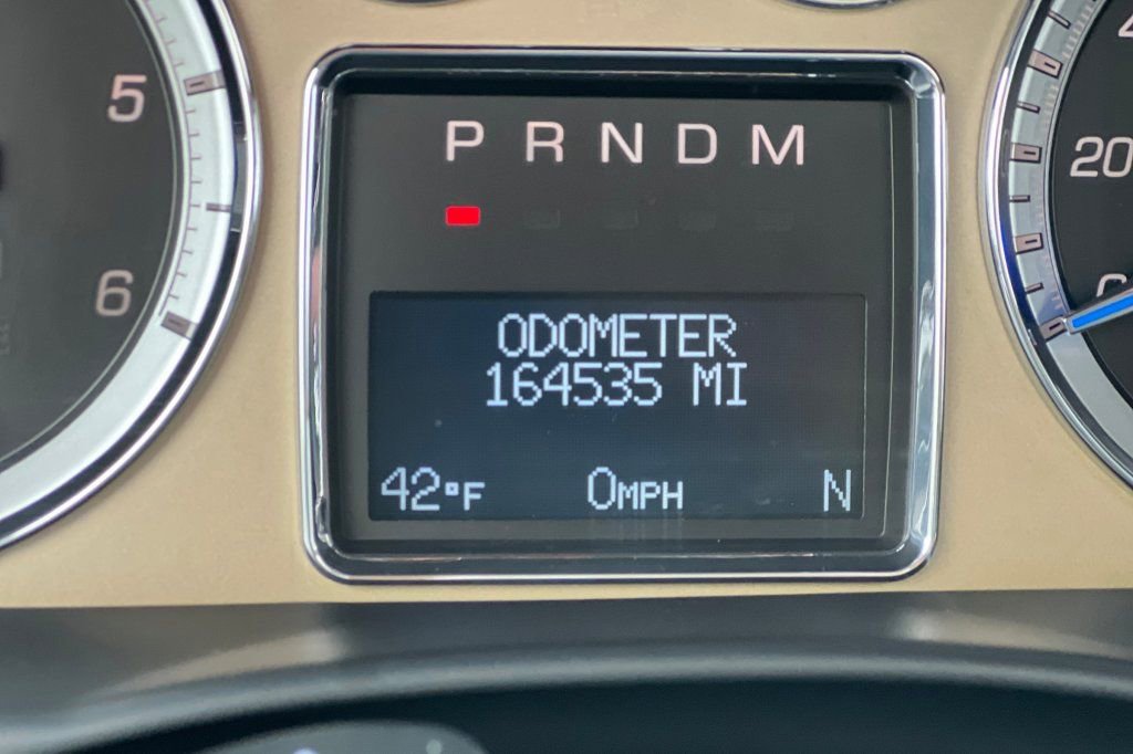 Used 2014 Cadillac Escalade Platinum AWD/4WD image 24