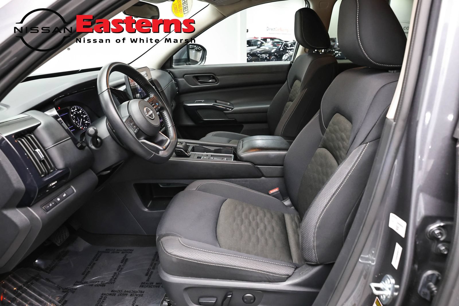 Used 2025 Nissan Pathfinder SV FWD image 14