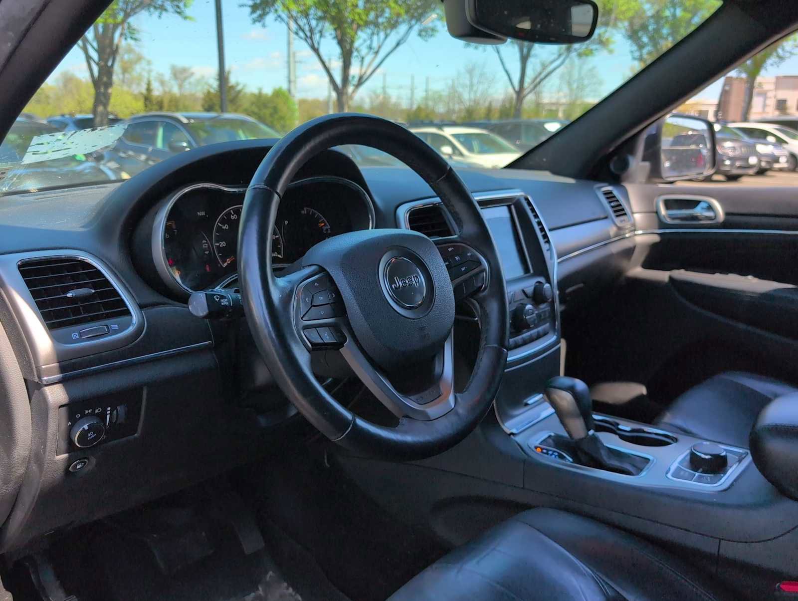 Used 2018 Jeep Grand Cherokee Limited image 9