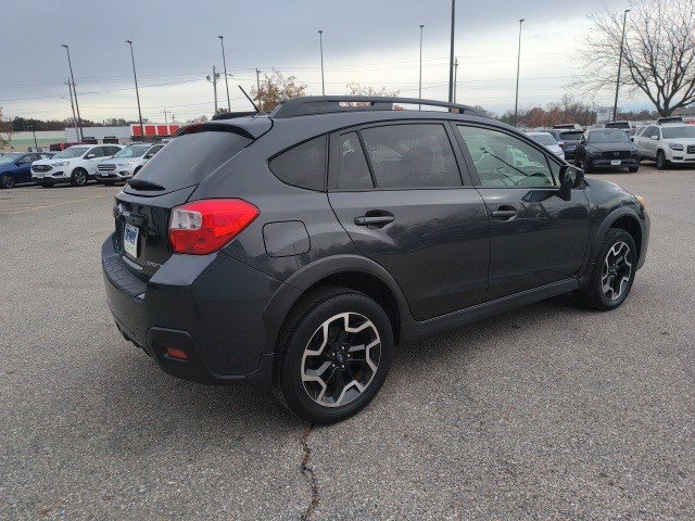 Used 2016 Subaru Crosstrek 2.0i Premium image 5