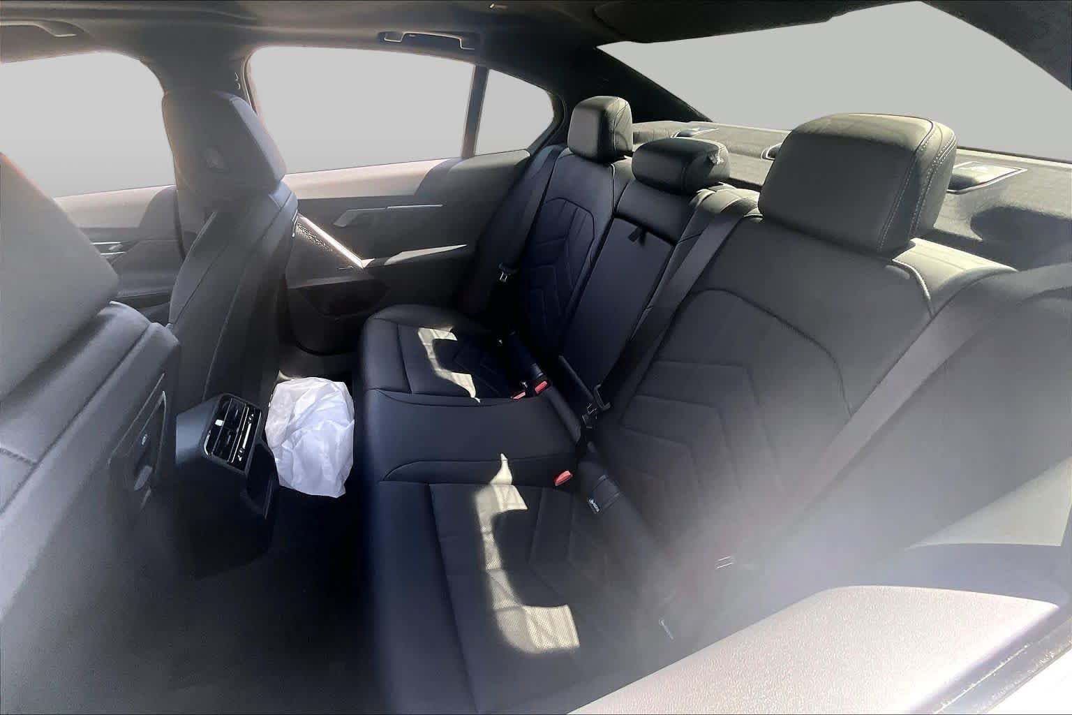 Used 2026 BMW 540i xDrive w/ Premium Package AWD/4WD image 20
