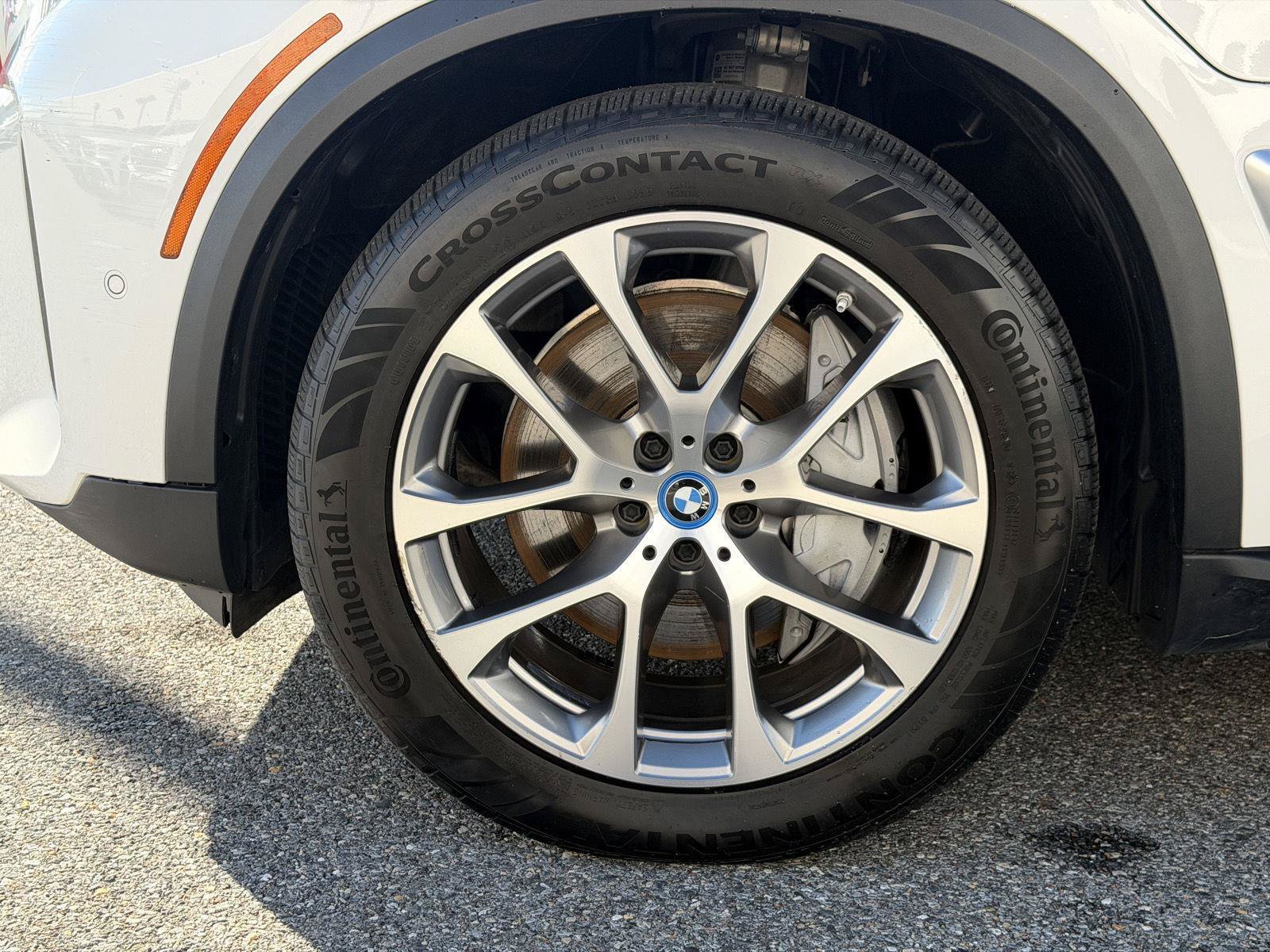 Used 2025 BMW X5 xDrive50e AWD/4WD image 40
