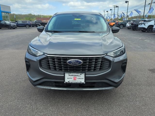 Used 2024 Ford Escape Active AWD/4WD image 3
