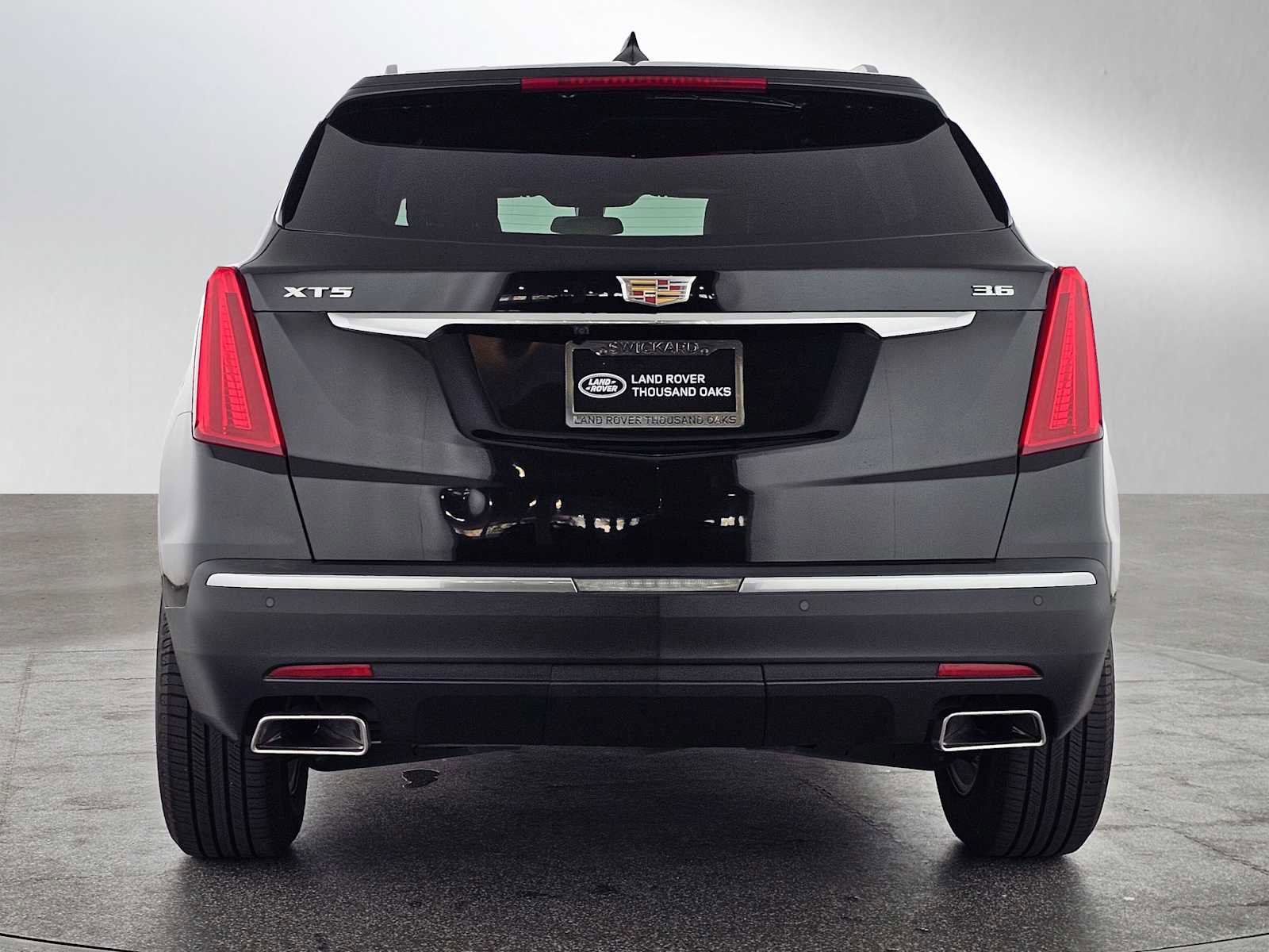 Used 2019 Cadillac XT5 FWD image 4