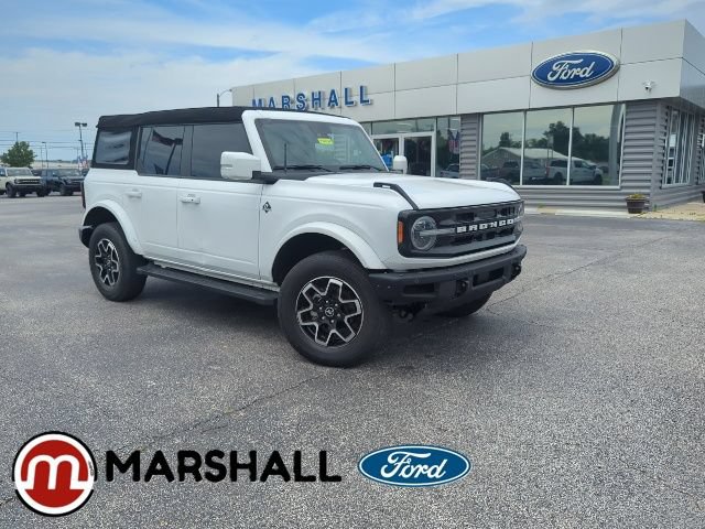 Used 2023 Ford Bronco Outer Banks AWD/4WD image 1