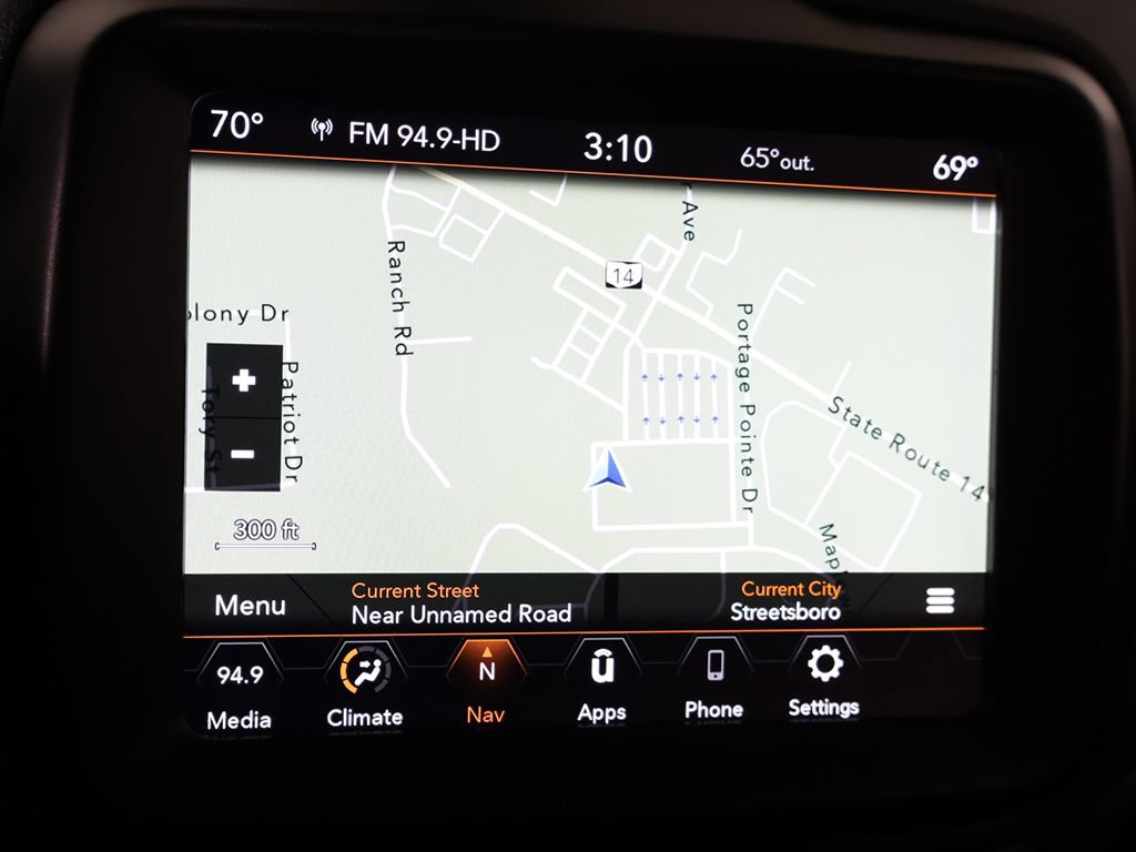 Used 2023 Jeep Renegade Latitude AWD/4WD image 44
