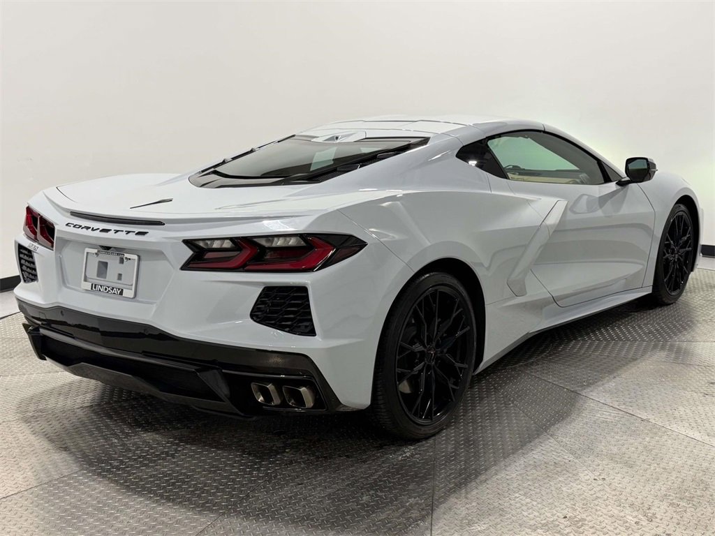 Used 2020 Chevrolet Corvette Stingray Premium Cpe w/ 3LT Preferred Equipment Group image 6