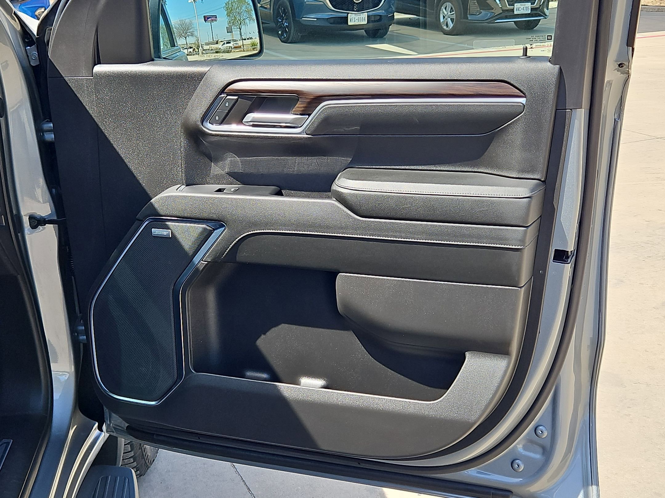 Certified 2024 GMC Sierra 1500 SLT AWD/4WD image 31