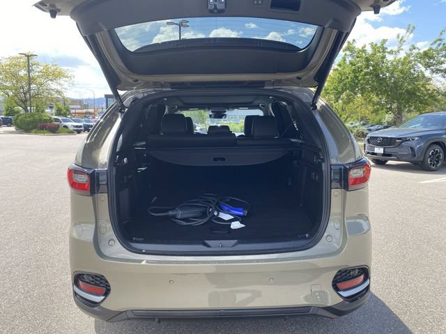 Certified 2025 MAZDA CX-70 Plug-In Hybrid w/ Premium Plus AWD/4WD image 27