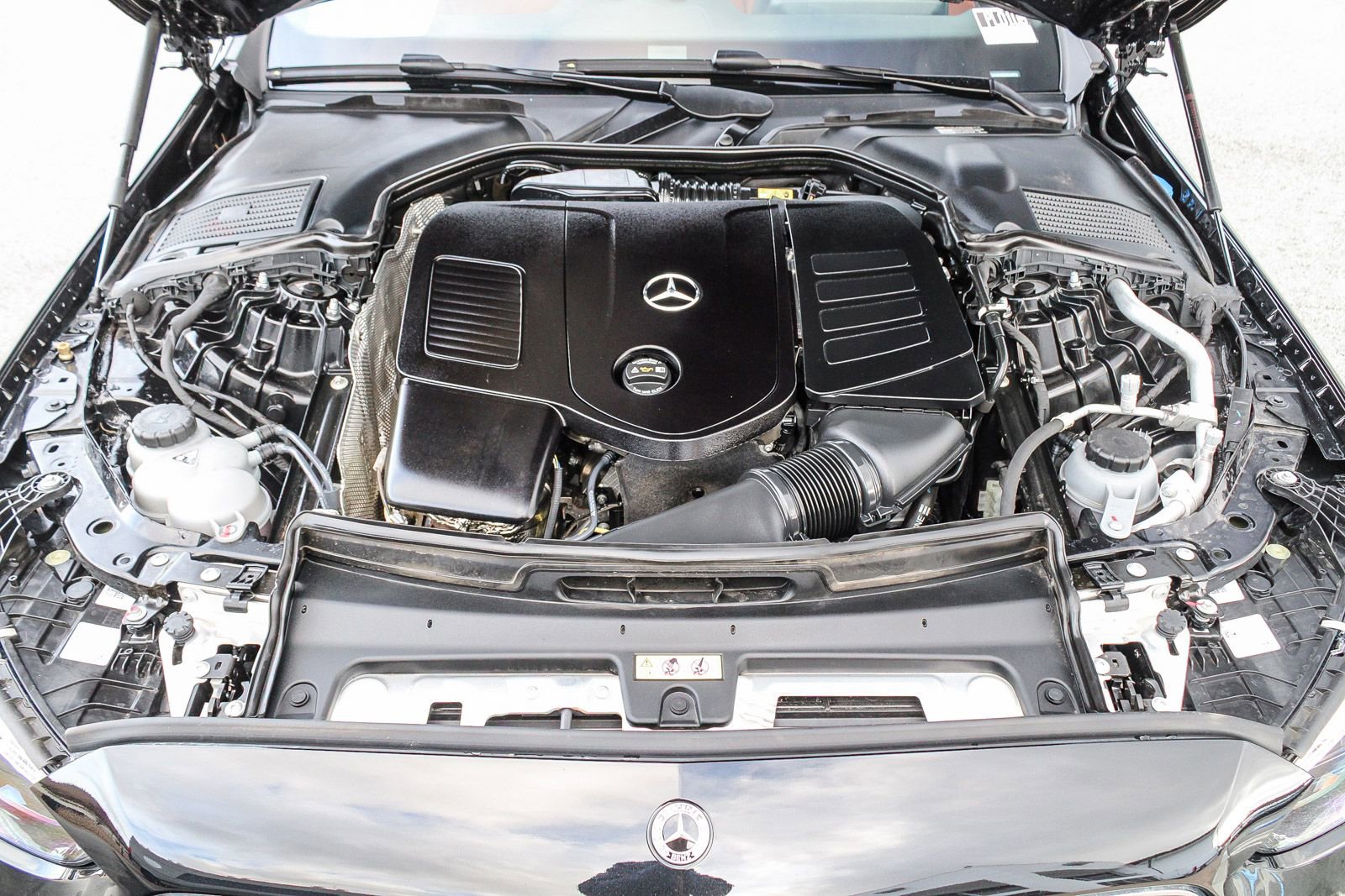 Certified 2025 Mercedes-Benz C 300 Sedan image 27