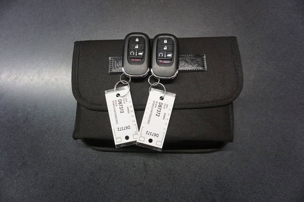 Used 2024 Honda Pilot Elite image 22