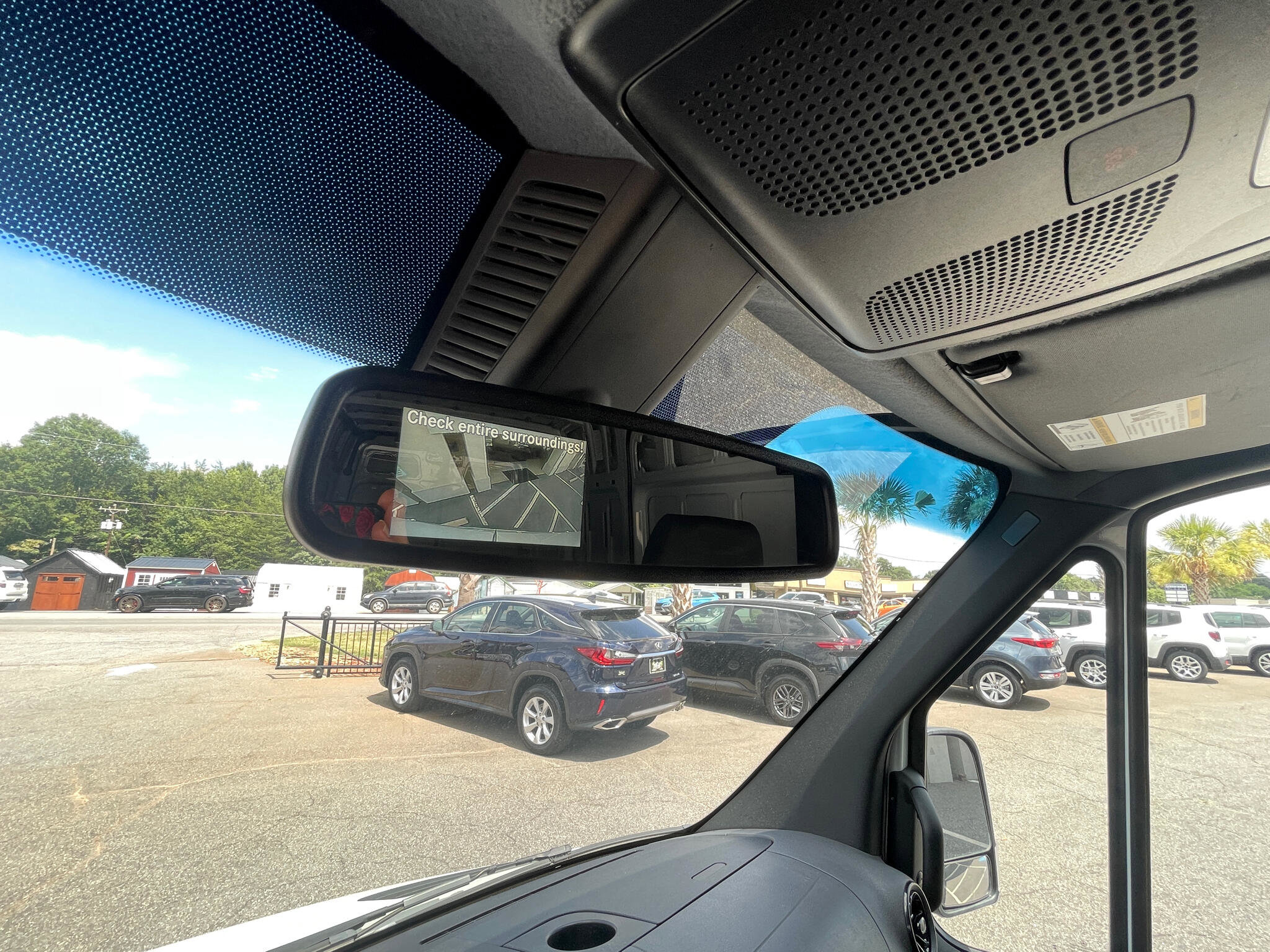 Used 2023 Mercedes-Benz Sprinter 2500 image 31