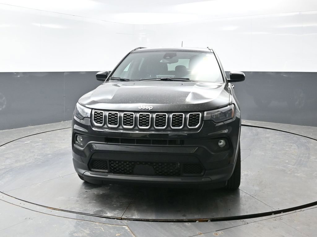 Used 2025 Jeep Compass Latitude image 8