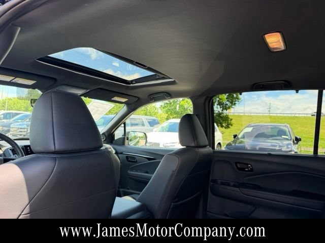 Used 2025 Honda Passport Black Edition image 18