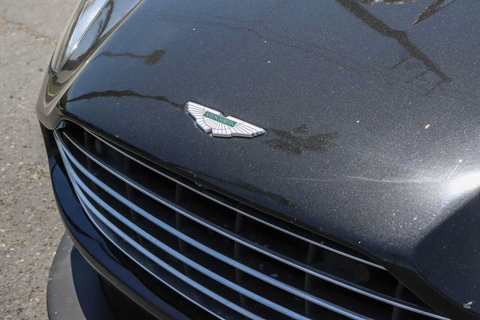 Used 2020 Aston Martin DB11 Coupe RWD image 3