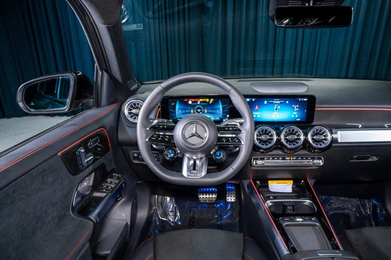Certified 2026 Mercedes-Benz GLB 35 AMG 4MATIC image 18