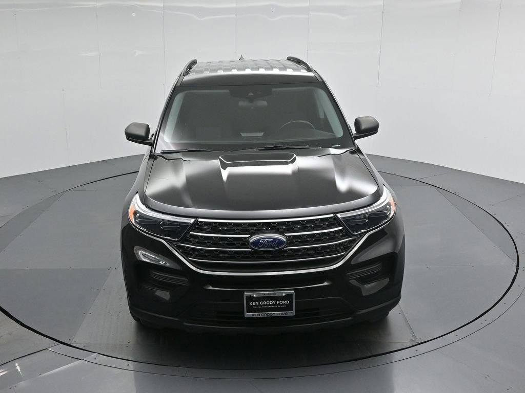 Certified 2022 Ford Explorer XLT image 40