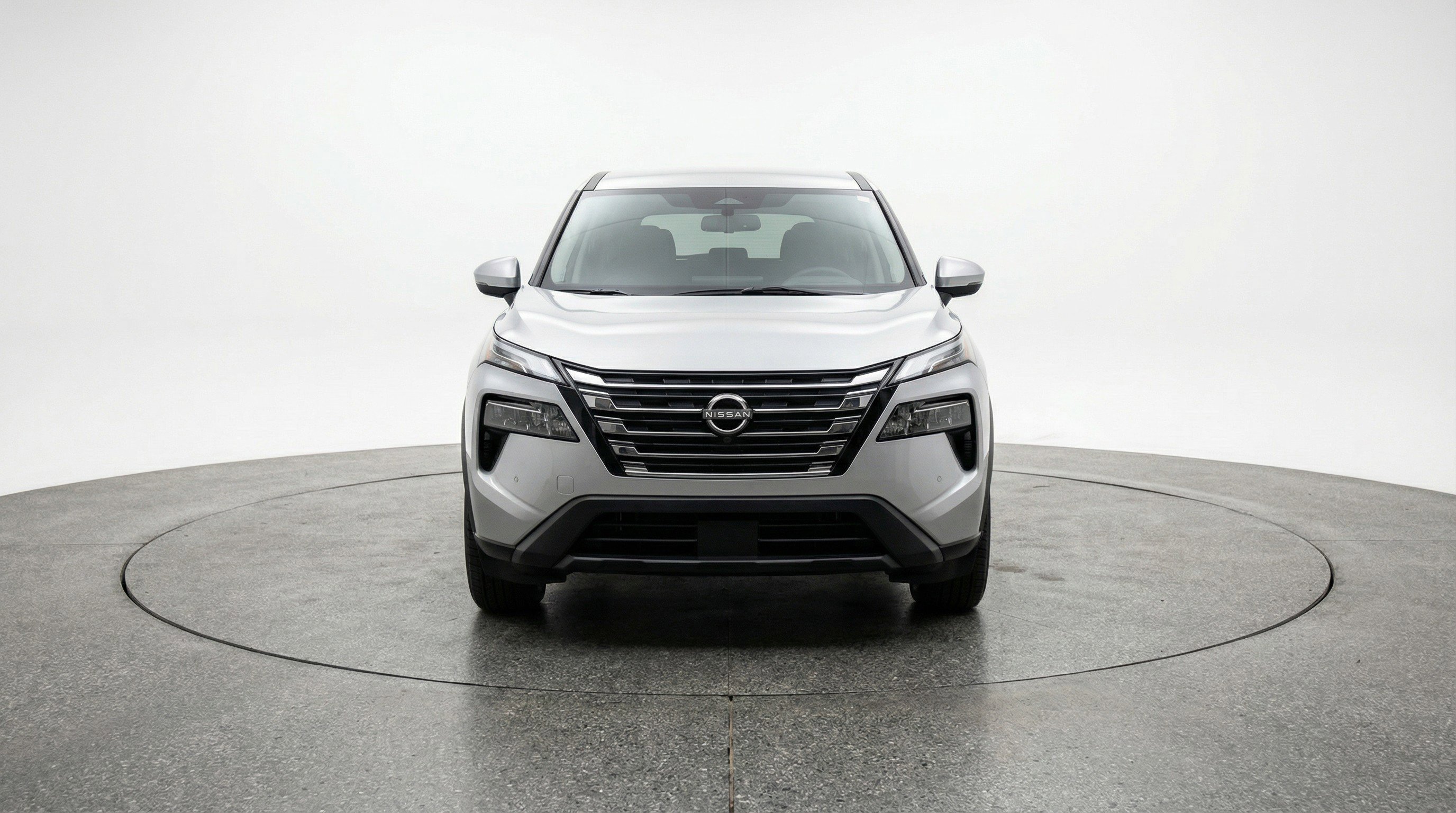 Used 2025 Nissan Rogue SV AWD/4WD image 2