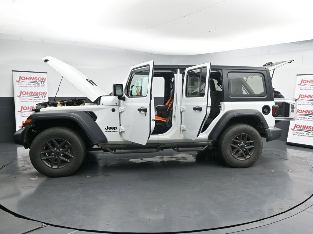 Used 2024 Jeep Wrangler Sport S image 28