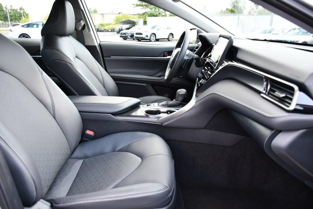 Used 2024 Toyota Camry XSE w/ Cold Weather Package FWD image 34