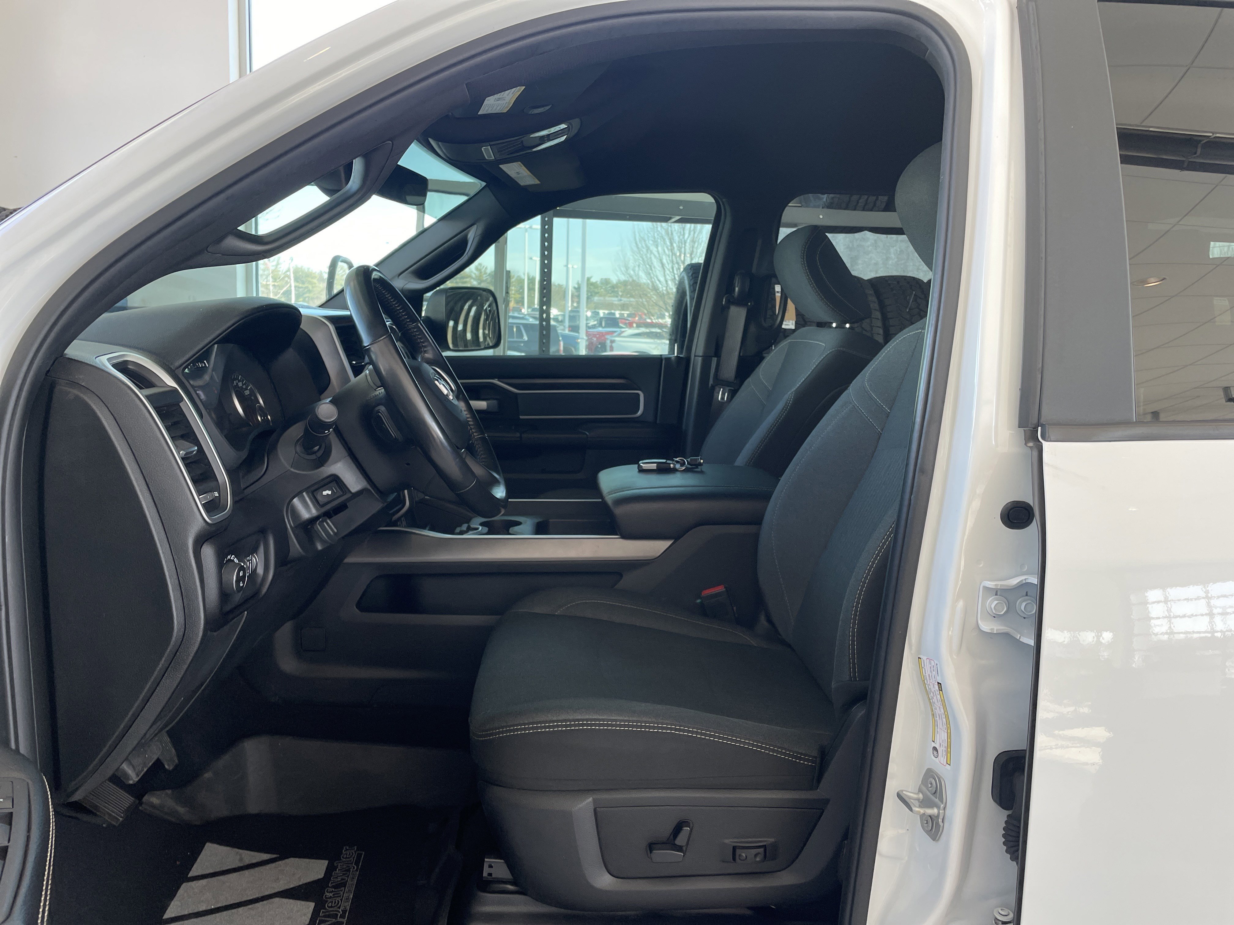 Used 2020 RAM 2500 Big Horn w/ Level 2 Equipment Group image 15