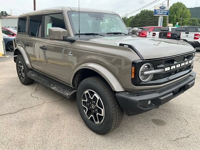 New 2026 Ford Bronco Outer Banks AWD/4WD image 2