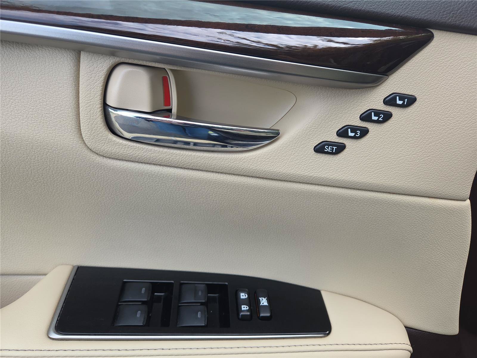 Used 2017 Lexus ES 350 w/ Navigation System Package FWD image 14