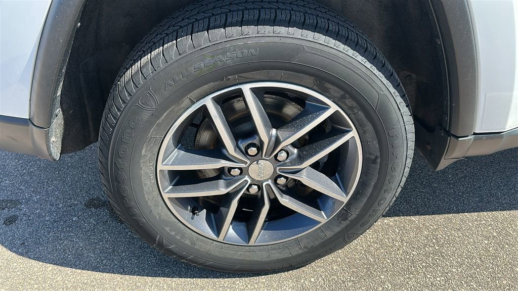Used 2018 Jeep Grand Cherokee Limited AWD/4WD image 9