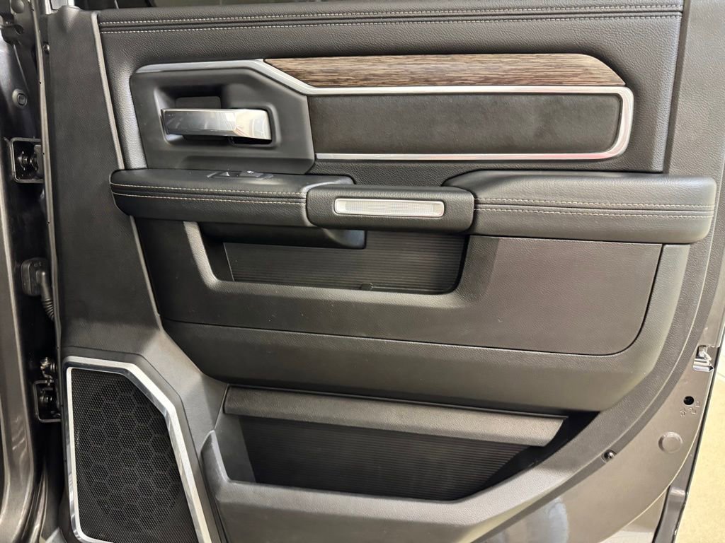 Used 2019 RAM 2500 Laramie image 24