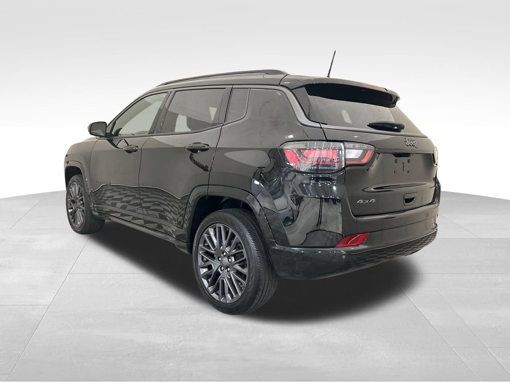 Used 2022 Jeep Compass High Altitude AWD/4WD image 3