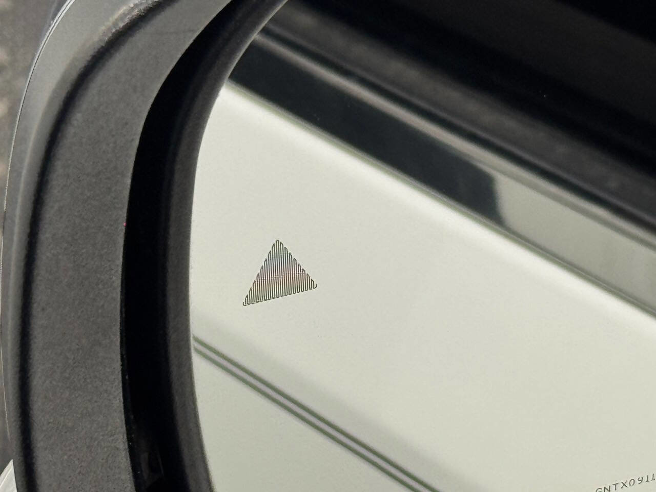 Used 2015 Chrysler Town & Country Touring-L w/ Driver Convenience Group image 8