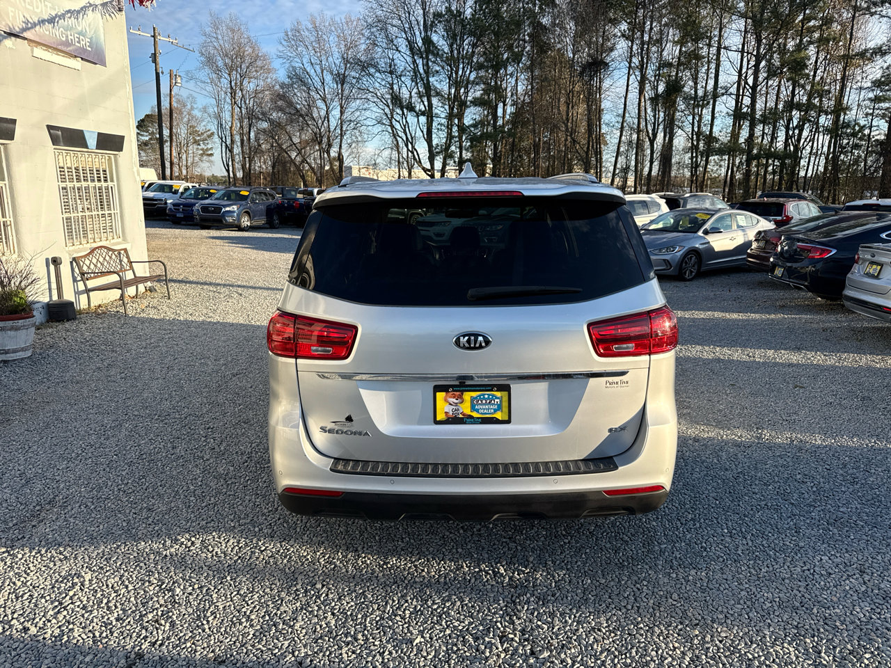 Used 2020 Kia Sedona EX image 4