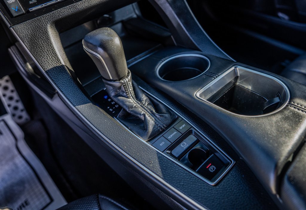 Used 2019 Toyota Avalon XSE FWD image 22