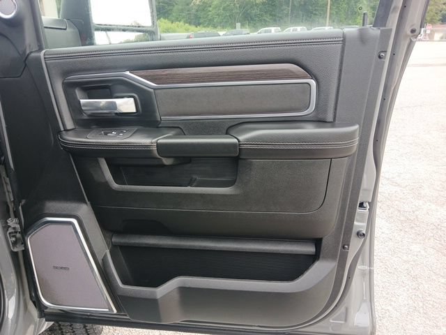 New 2026 RAM 5500 4x4 Crew Cab w/ Laramie Trim Package image 29