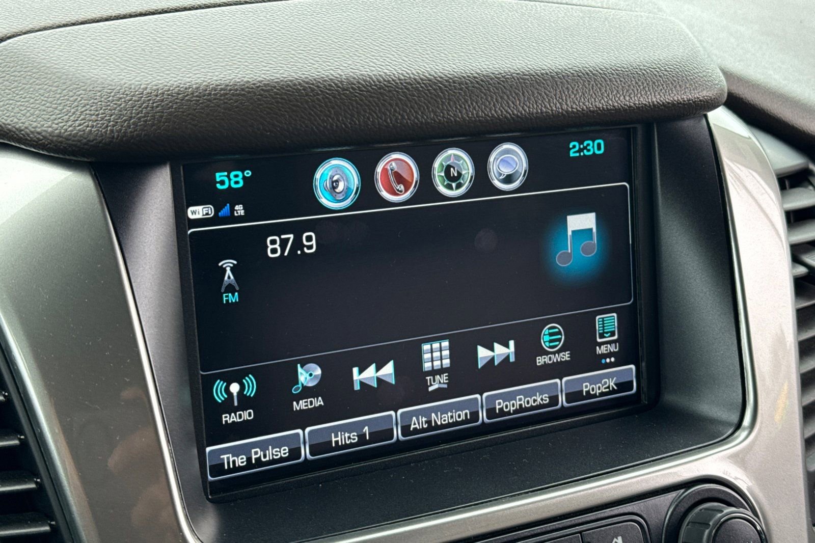 Used 2020 Chevrolet Suburban Premier w/ Max Trailering Package image 26