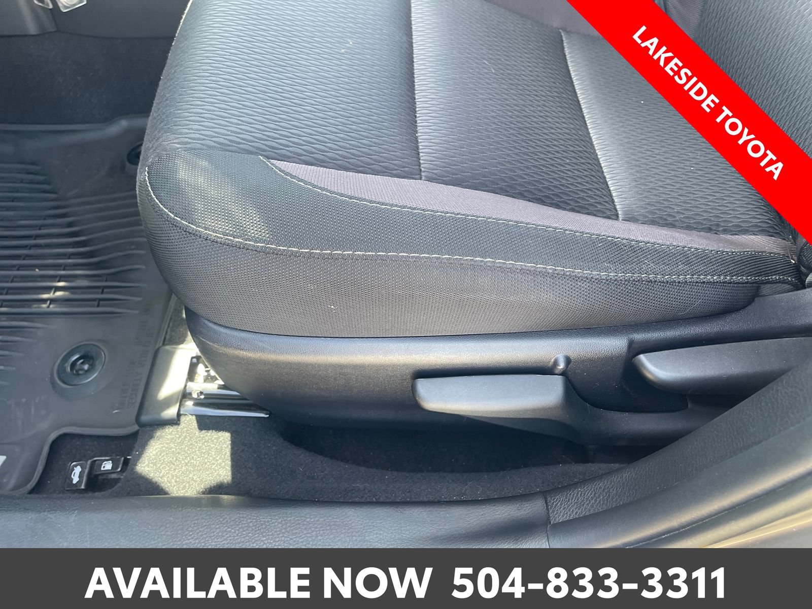 Certified 2018 Toyota Corolla LE FWD image 27