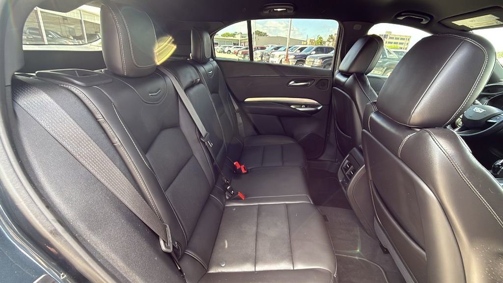Used 2021 Cadillac XT4 Premium Luxury image 28