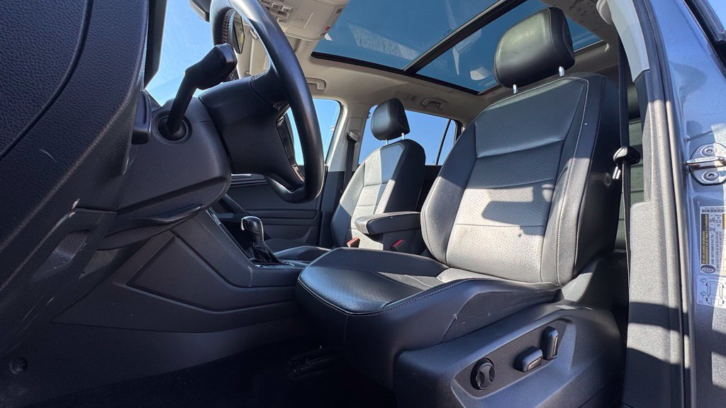 Used 2021 Volkswagen Tiguan SEL FWD image 21